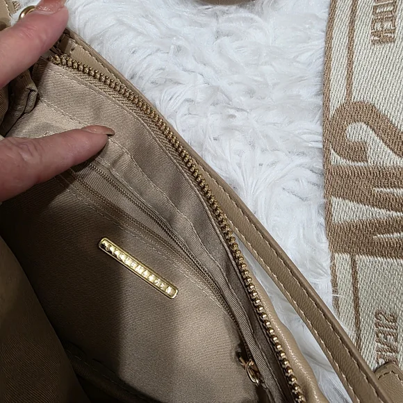 Steve Madden Taupe SM Logo Crossbody with Detachable Strap - Picture 11 of 14